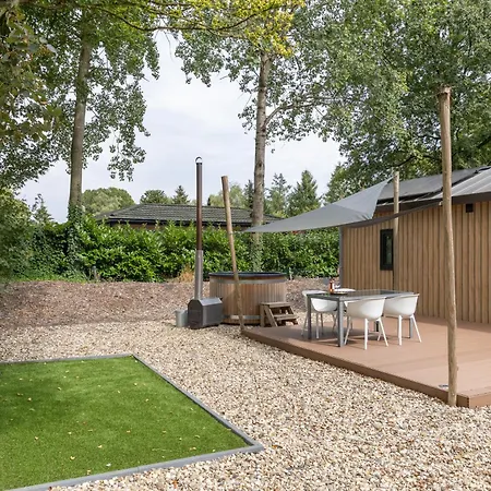 شاليه Schitterend 4 Persoons Tinyhouse Met Hottub Aan De Bossen In 4-16
