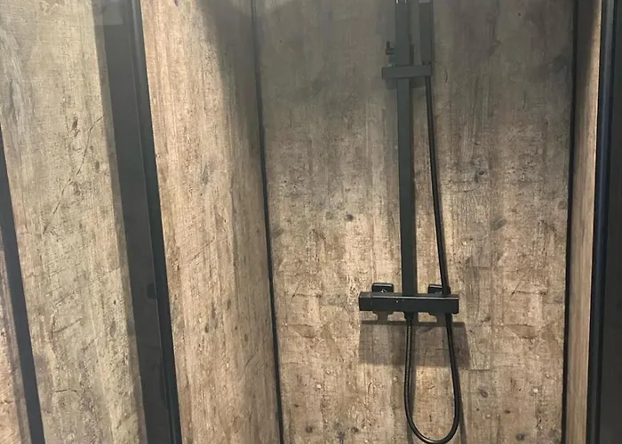 Horská chata Schitterend 4 Persoons Tinyhouse Met Hottub Aan De Bossen In 4-16 Putten