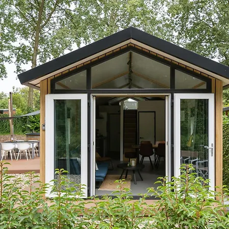 Schitterend 4 Persoons Tinyhouse Met Hottub Aan De Bossen In 4-16 *