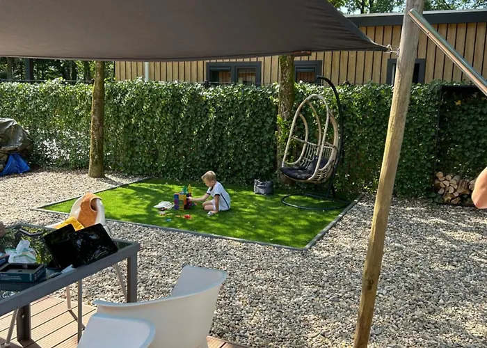 Chalé Schitterend 4 Persoons Tinyhouse Met Hottub Aan De Bossen In 4-16 Putten